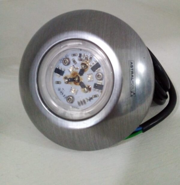 Reflector super led 6 W. a 12 V.